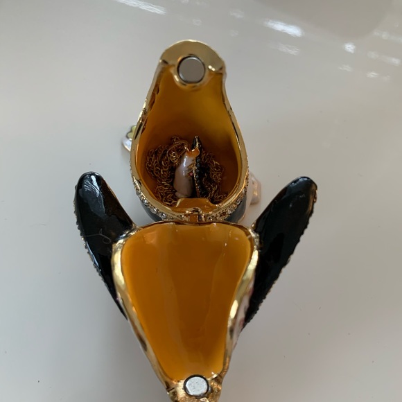 Papyrus Penguin Figurine w/ Matching Necklace - Picture 4 of 6